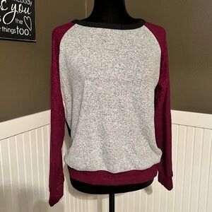 Buffalo NWT size small cozy lightweight crewneck sweater